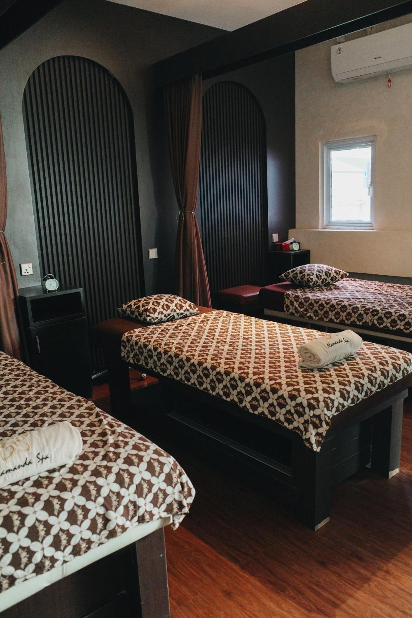 Batam Harbour Boutique Hotel & Spa Nagoya Esterno foto